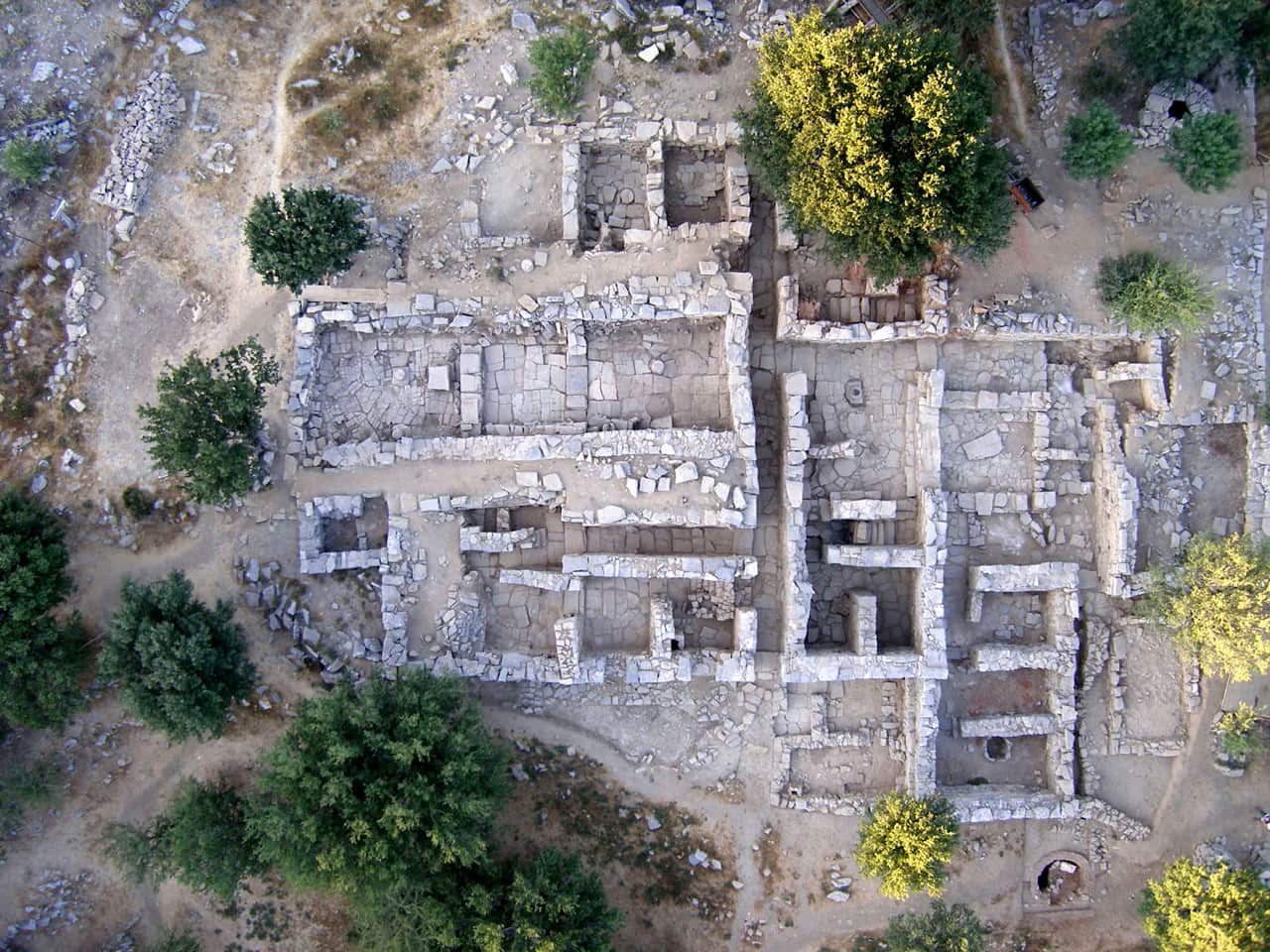 Zominthos Excavation on Crete Reveals New Minoan Finds
